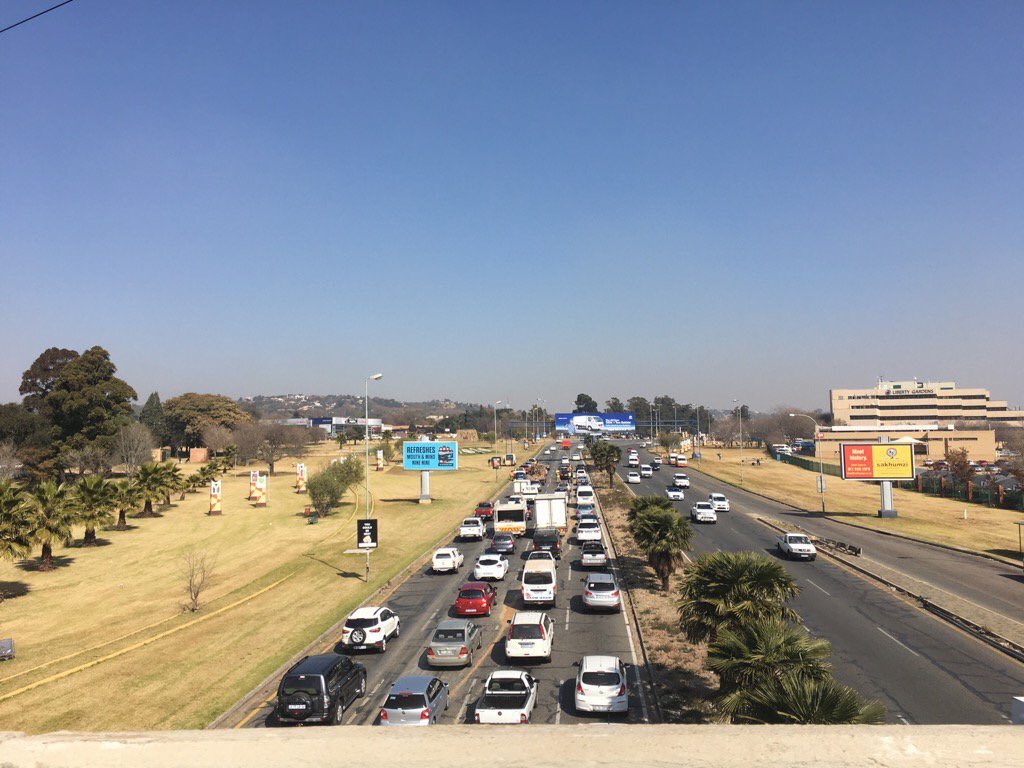 PigSpotter's tweet photo. More inconsiderate time wasting on the R24 near EastGate.... Piggy blockade. https://t.co/1ZmWuu70d1
