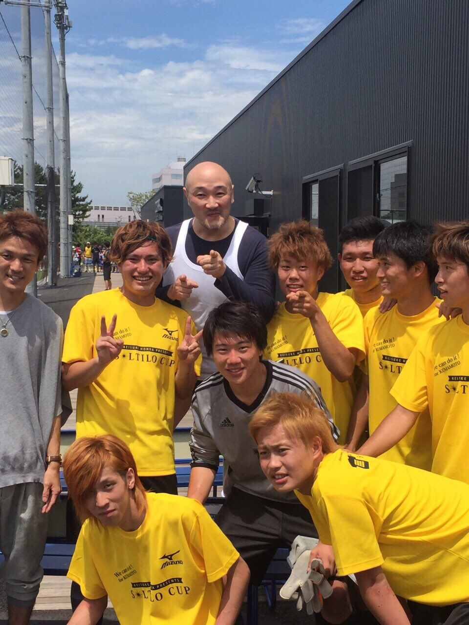 吉澤駿也 Sny0605 芸人さんと私服の本田圭佑 T Co Okowsnnbbp Twitter