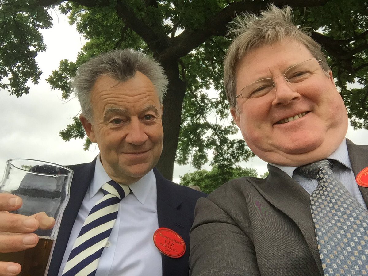 matrixcapital's tweet photo. Look who I've bumped into @Resource_Bank Cricket @MartinKayeLLP https://t.co/Nkr6ivZjvr