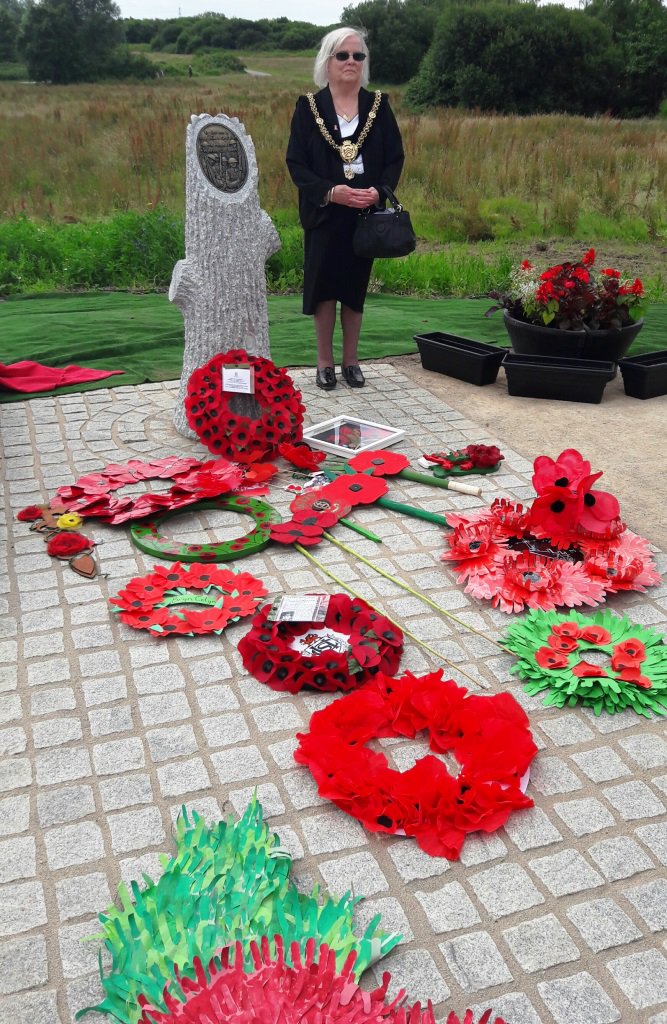 Today we remembered those who died in #WW1 at the service of dedication for the #Cardiff war memorial at #HendrePark