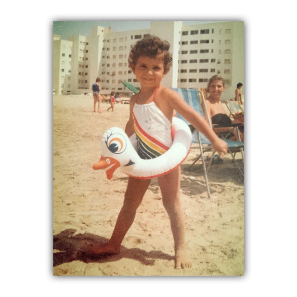 ehladera's tweet photo. Beach time! 👧🏽🐤☀️ #tbt
#wheniwascute #flotador #pato #playa #beach #sunnyday #thursday #love #smile #picoftheday https://t.co/6wIJLNqFRf