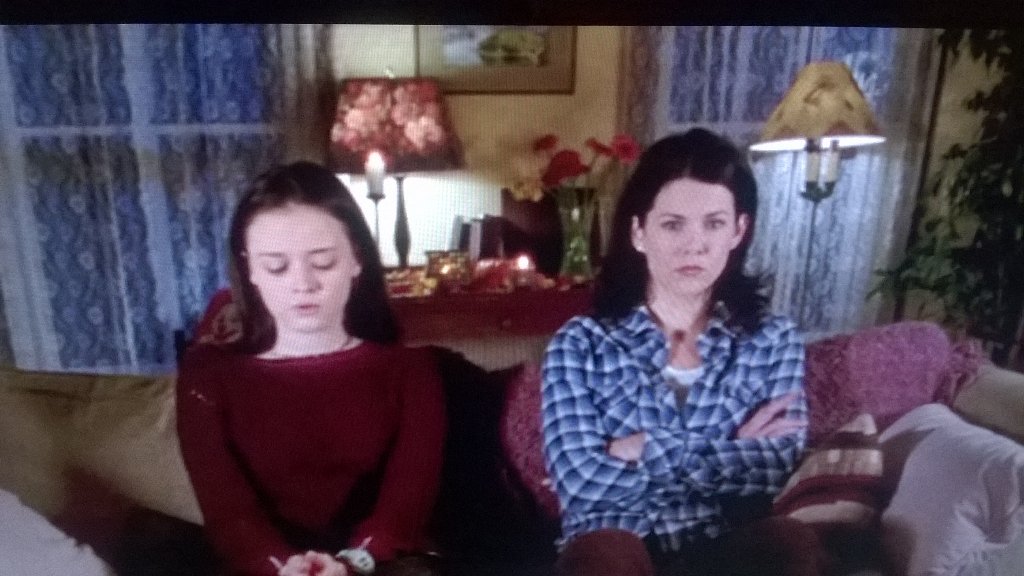 JuliGreyOk's tweet image. Esperando a el #Alchico para que entre al mundo de #LasChicasGilmore #GG