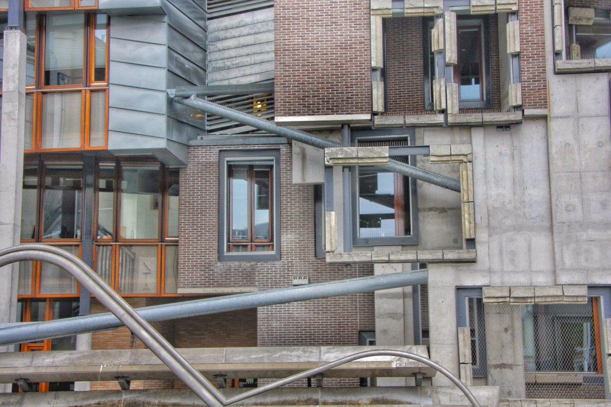 ebarrera_'s tweet photo. En 16°aniversario de fallecimiento de EM
UTRECHT TOWN HALL(2000)
@enricmiralles @BeneTagliabue
#JuevesDeArquitectura https://t.co/3DMIvvKYLO
