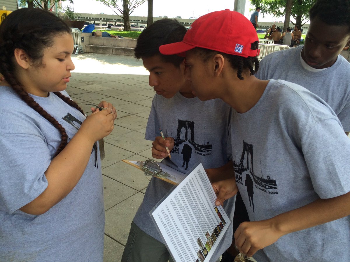 strong_n_pretty's tweet image. Bronx students learn about NYC's water system and the magic natural filtration of oysters!! #urbanbackpack @NYC_ICO