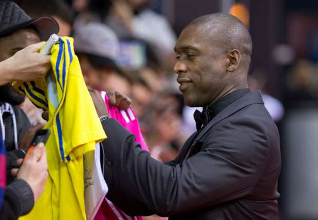 goal's tweet photo. Seedorf named head coach of Shenzhen https://t.co/VKMf8oErX1 https://t.co/6oYF1ONOFu