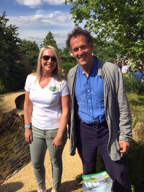 sazzlets's tweet image. A nice visit from @TheMontyDon to the @LoveZoflora garden. Hopefully on @BBCTwo tonight!