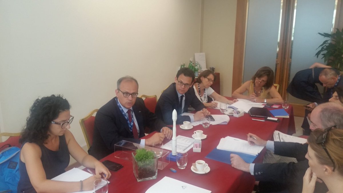 flyorbitnews's tweet photo. Con @Avio_Group e @arianespaceceo per il #Vegaday https://t.co/V1DNkuSKFo