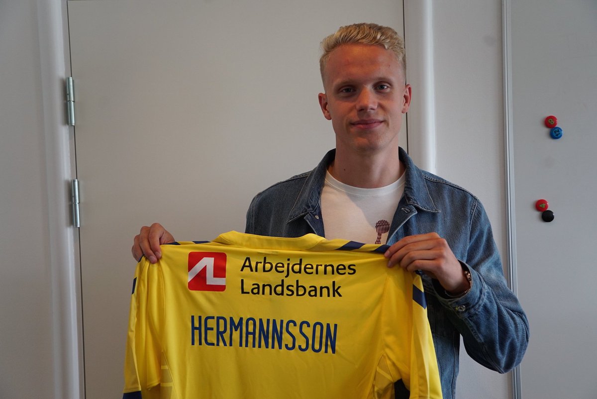 Hjörtur Hermannsson PES Stats Database