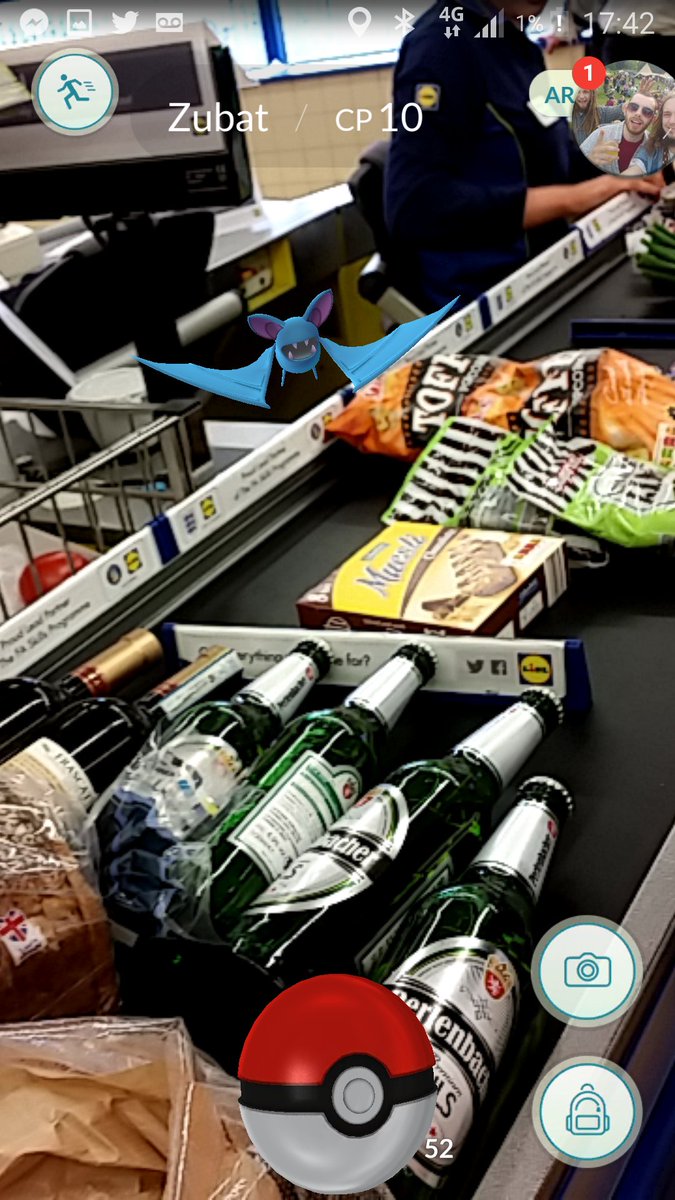 ThomDewhurst199's tweet photo. When a Zubat helps you with your shopping #LidlSurprises #pokemongo #zubat https://t.co/yQjcbr7isd