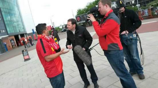 AlainMUFC's tweet photo. @SkySportsNewsHQ Looking for this footage . by one of your guys . 2014 United vs Sunderland May https://t.co/zYDRBbK1rV