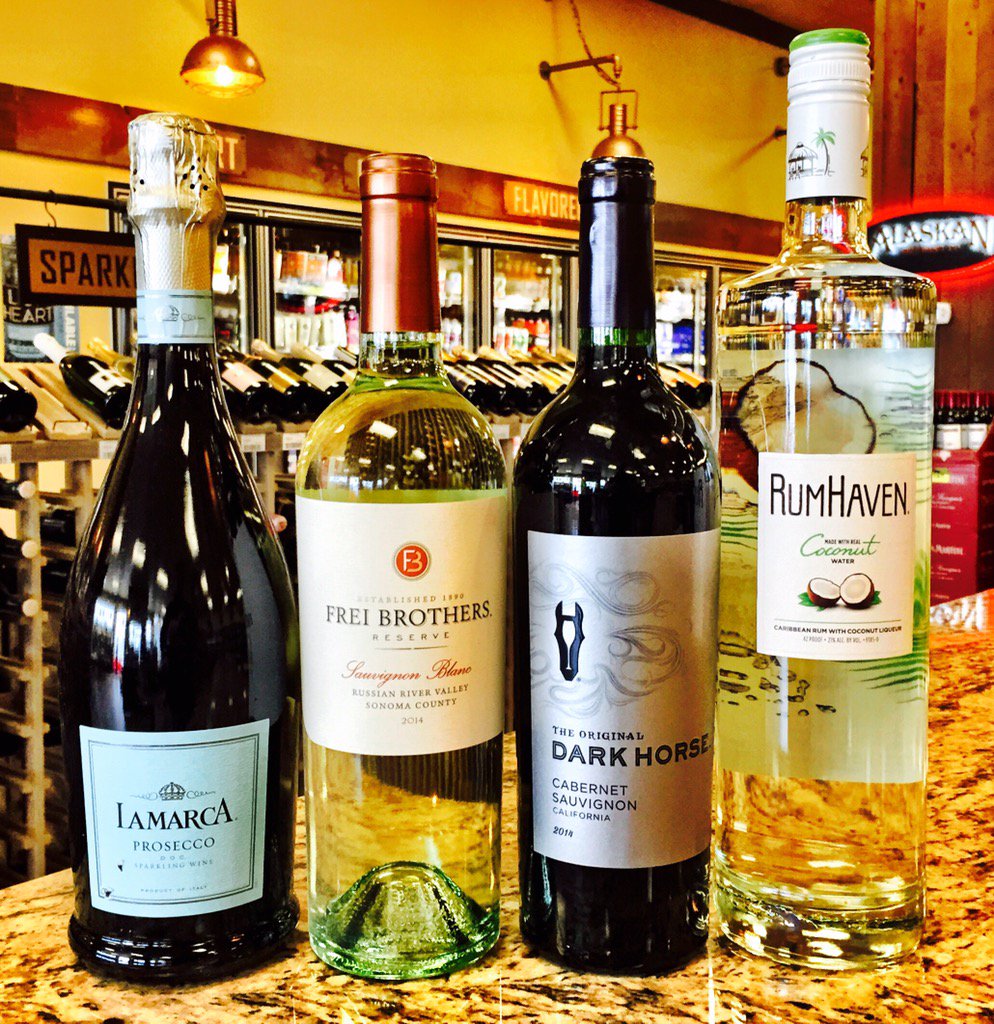 BridgeviewL's tweet photo. It's THIRSTY THURSDAY! FREE WINE samples from 5-8p! @darkhorsewine @tensleywine @Skinnerwine #wine #ThirstyThursday https://t.co/GBcUyPu2km
