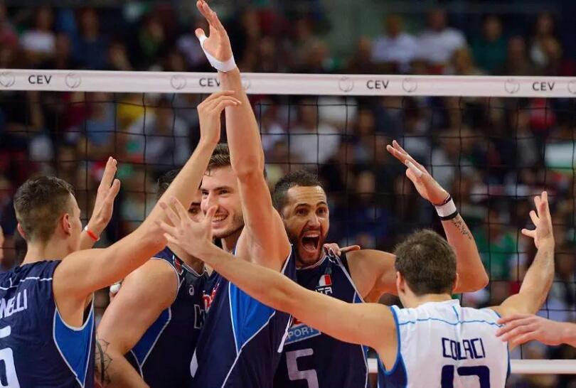 SGarneri's tweet photo. Siamo tutti con voi ragazzii!💪❤ #finalsixarriviamoo#goguys @osmanijp5 @Gian__9 @Teuzzzo @TotoRossini @1v4n0t7o https://t.co/a6TXu1C79V