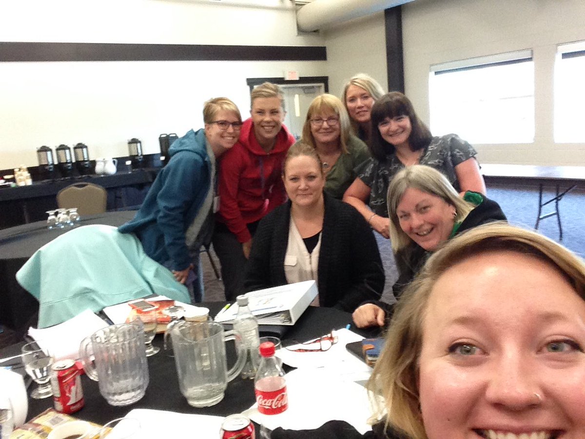 charlee_mapps's tweet photo. #besttablegroupeverrrr #casslearning2016 #startright congrats and good luck with your new positions! @Mac_Millan94 https://t.co/xL7Rz9KRqw