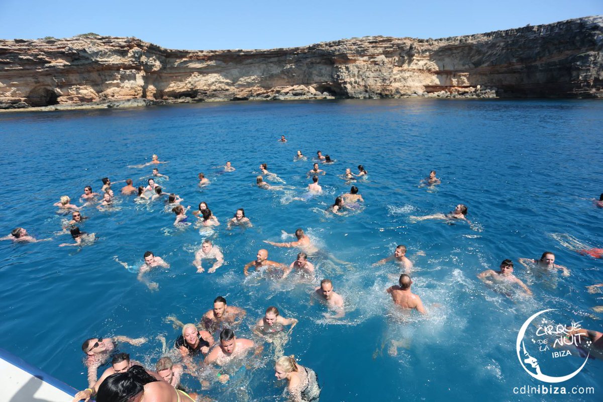 Lets_Go_Ibiza's tweet photo. Secret location swim stop #ibiza #boatparty #swimstop #openbar #voidsoundsystem #letsgo https://t.co/55DiigBWZb
