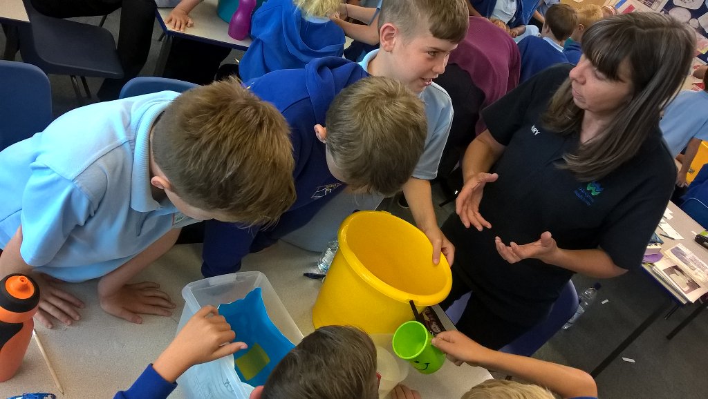 SwissValleyCP's tweet photo. Bl5 finding out from @aqualogic #discoverdwr about water conservation & how to limit water usage #turnofftaps https://t.co/GF3owXLco0