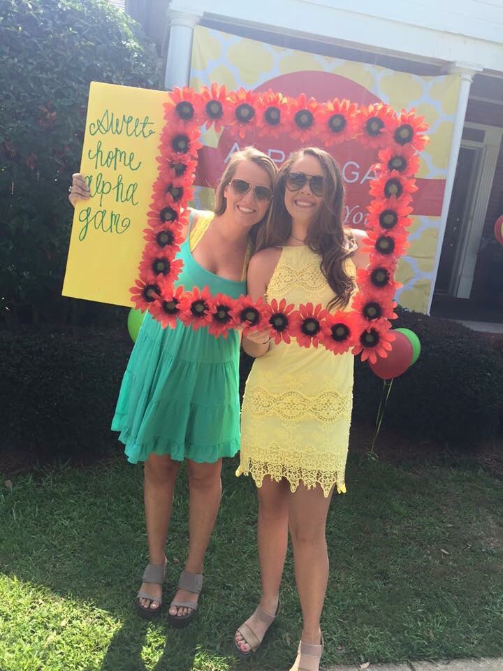 TroyPanhellenic's tweet photo. Bid day! Bid day! We're so ready for Bid day! #GoGreekTU #TroyAlphaGram https://t.co/FrNyT4AHfR