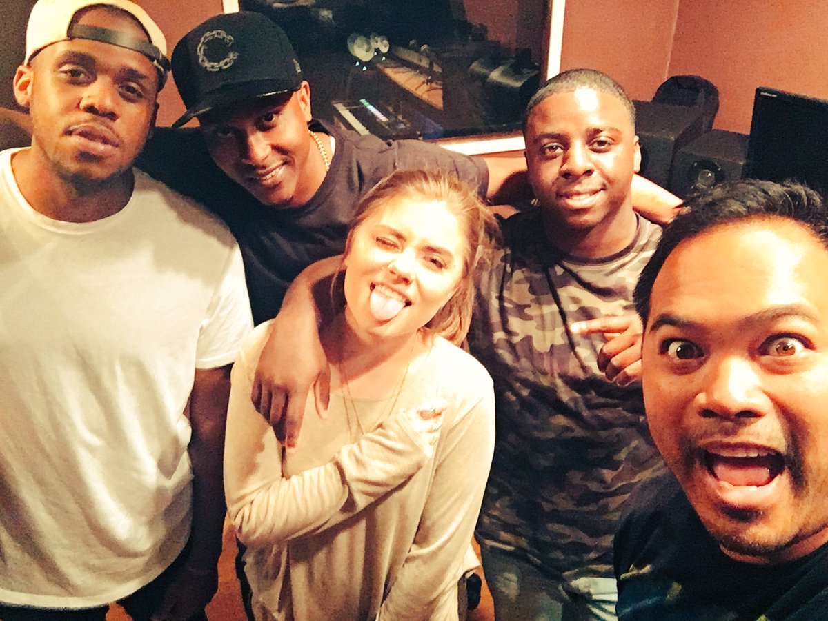 mannystreetz's tweet photo. Doin what we do in the Stu! @lay_z_eye @IamJayDavis @TheRealEnoch @msjxss #StudioLife #producer #songwriter https://t.co/ByiaD8ZqFW