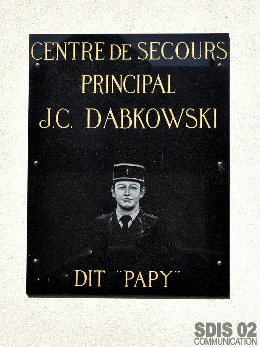 Sdis02's tweet photo. #HOMMAGE Ce soir, à #BerryAuBac les GRIMP des @SDIS51 et @Sdis02 se souviennent. Le 12 juin 1984 : 3 victimes https://t.co/jyAh2q6xoQ