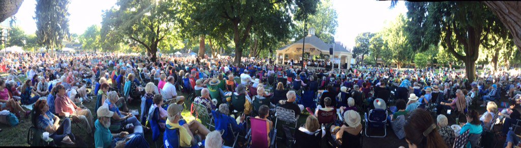 versaevents's tweet photo. Thx to @RiverviewBank and @VancouverUS, we open the Six to Sunset Concerts **TODAY** Join us! #couvsummer #VanWA https://t.co/xCinDBQ2rG