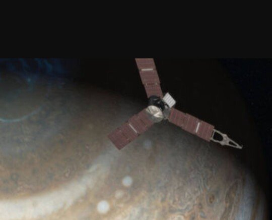 PeaseRoland's tweet photo. Just putting finishing touches to #BBCScienceinAction https://t.co/hzhplhza5i Inc @BBCAmos & Fran Bagenal on #Juno https://t.co/QRMPfWLyEV