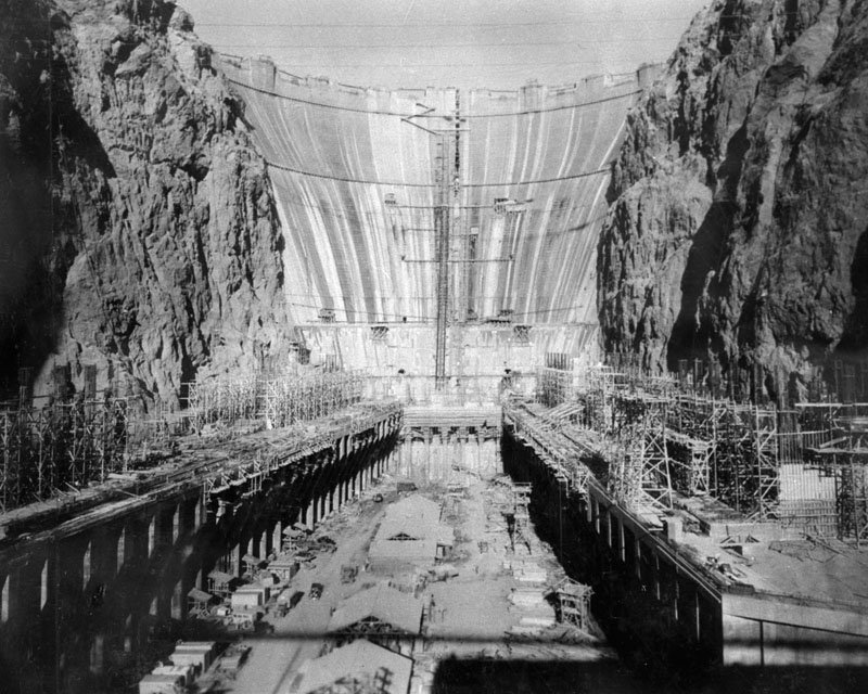 MacCocktail's tweet photo. On this day, July 7, 1930, the building of Hoover Dam began. https://t.co/giZ1HTt6VR