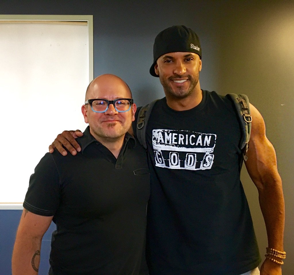 MrRickyWhittle's tweet photo. Big thanks to this genius that is @jay_sankey &amp; @AmericanGodsSTZ magicman.Teaching #shadow all his tricks🃏 #BTS https://t.co/atEHNzGpNg