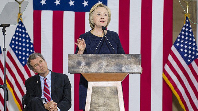 thehill's tweet photo. Clinton to announce new small business plan today: https://t.co/3ytz4p2ANT https://t.co/5AWCronLWw