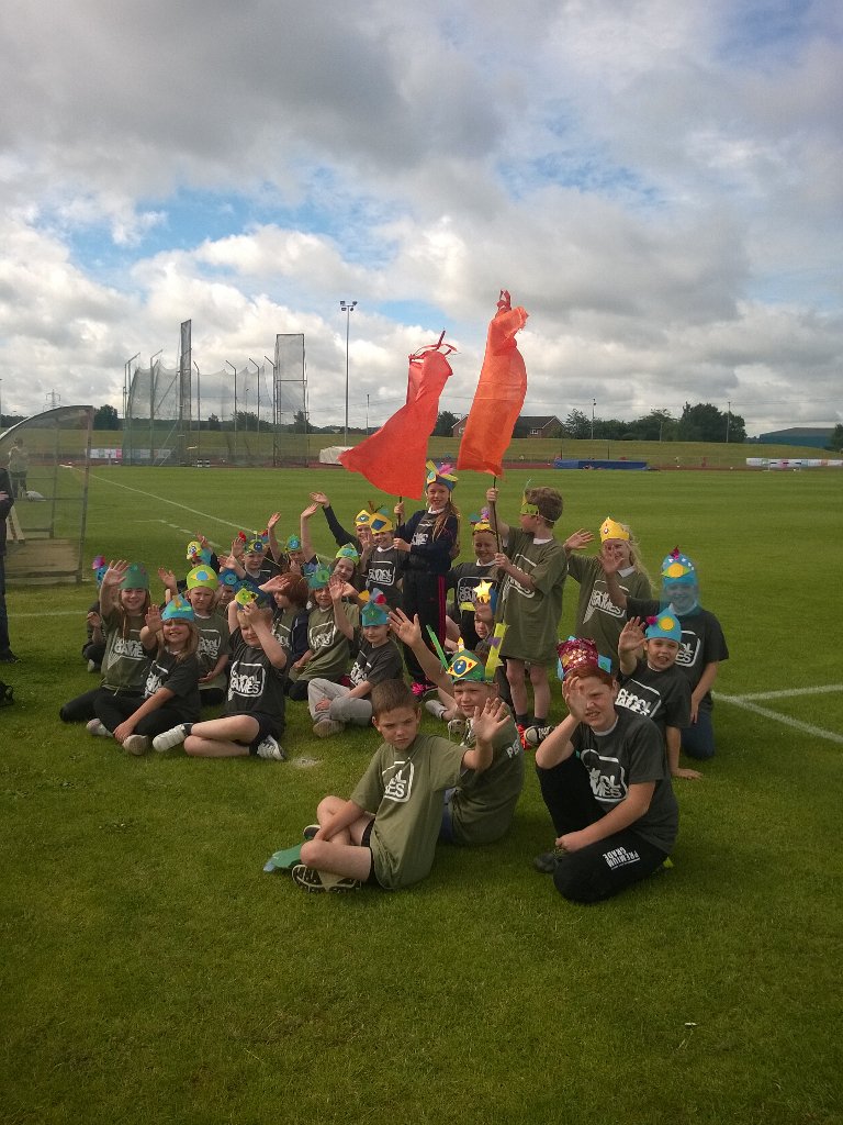 hartsclass7's tweet photo. Great day at Grantham at the Lincs. school sports. Hartsholme were amazing performers and made us so proud https://t.co/QhV22MXnR2