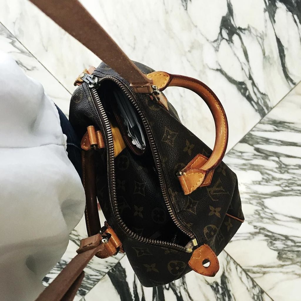 inBARBIESworld's tweet photo. #lvspeedy25 with strap today at work. I think it needs a #samorga to give it a better shap… … https://t.co/Izg7dH6mzR