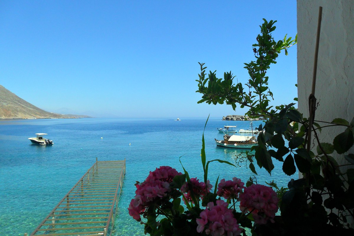 livingincrete's tweet photo. Loutro #Crete #CreteSummer #Greece https://t.co/mOU3GfS34e