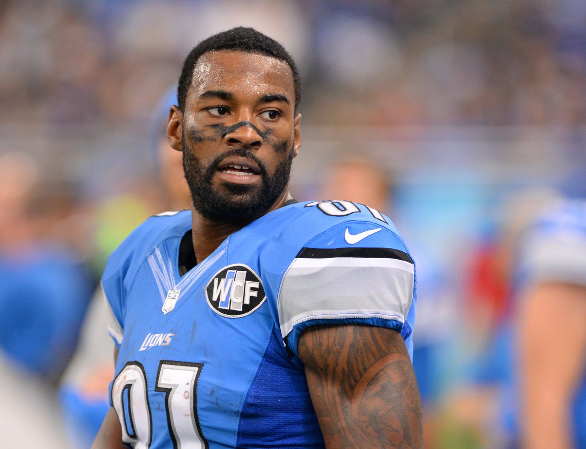 Calvin Johnson details how easy it is for NFL players to rely on