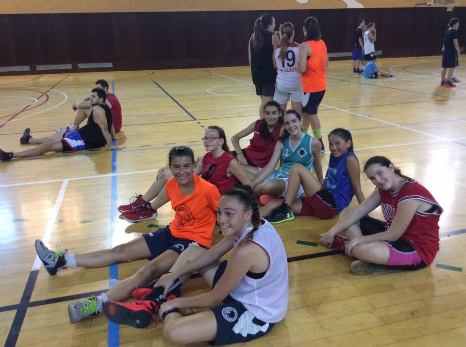UESC_SantCugat's tweet photo. SUMMER WORKOUTS I A les 18 h nova sessió a la ZEM Rambla Celler #SantCugat. Gaudeix del #uescSW! @Summer_workouts https://t.co/t0N74kX8w2