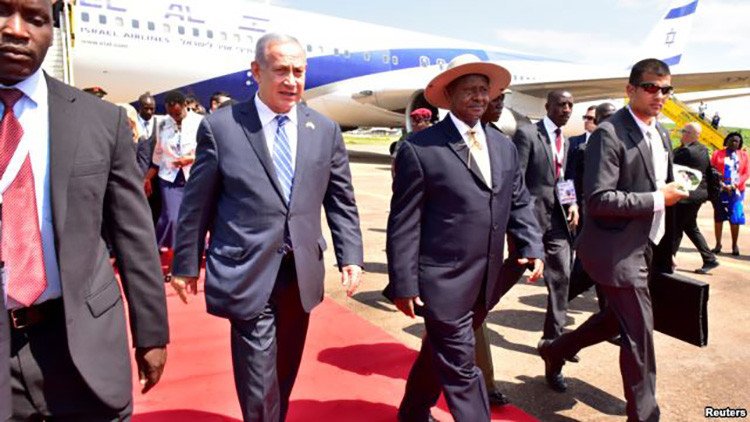 ActualidadRT's tweet photo. El presidente de Uganda confunde Israel y Palestina en plena visita de Netanyahu https://t.co/2vn8r7oWtI https://t.co/R6b16W0GQC