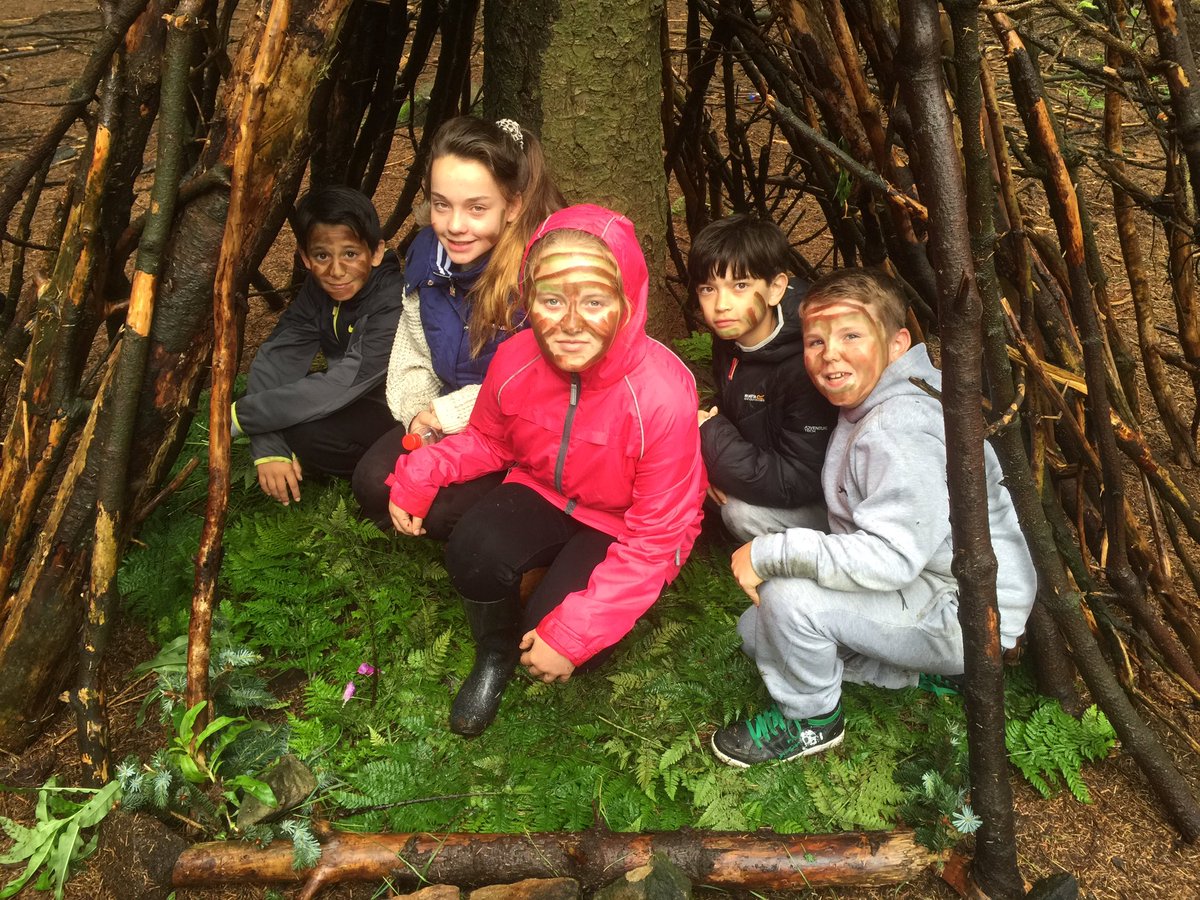 kincraigY6's tweet photo. Some great shelters to keep us dry @CommandoJoes #teamwork #resilience https://t.co/lJWpLWppRE