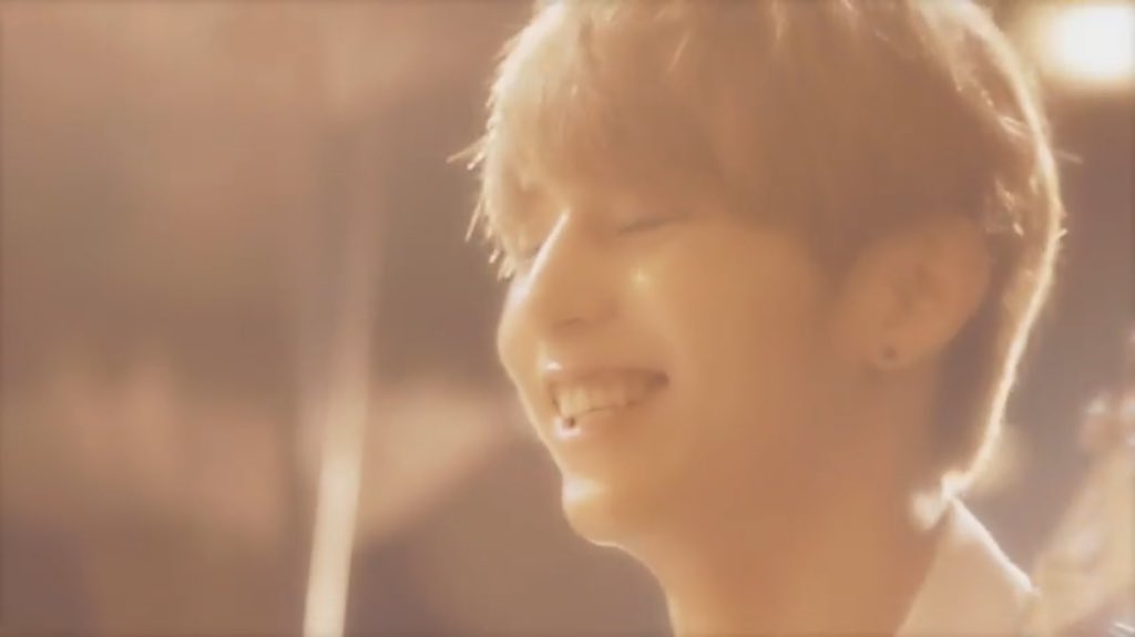 CmxXwgdUEAAAbOC.jpg:large