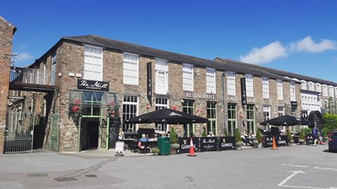 Beautiful blue skies over The Mill this afternoon! #TheMillCafe #BlarneyWoollenMills #Blarney #Cork #Summertime