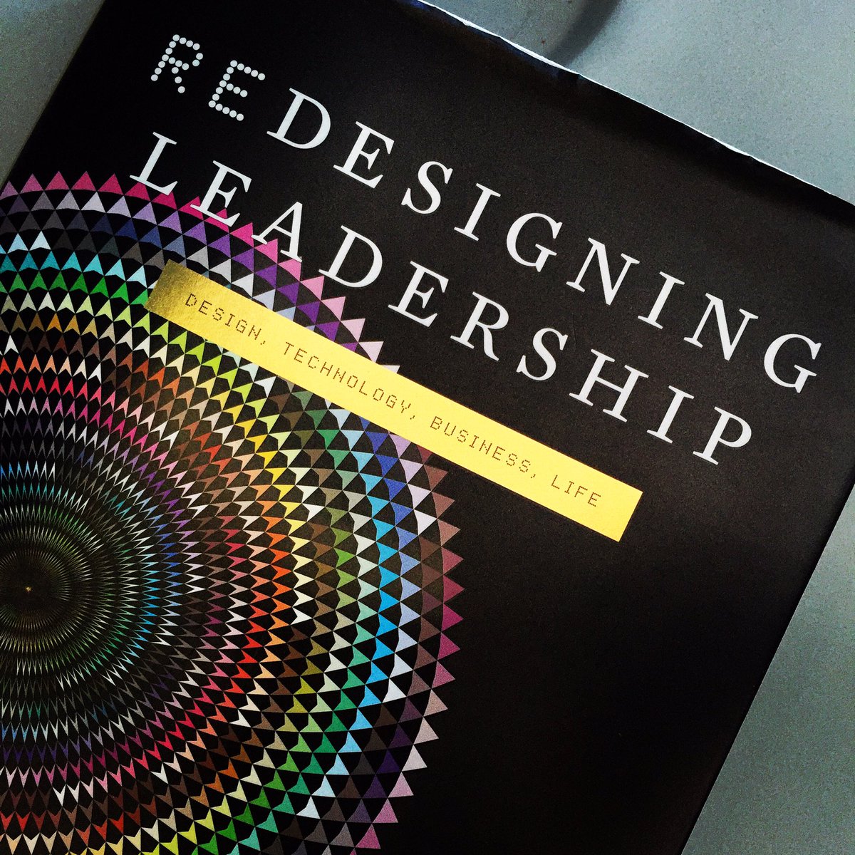 volcar's tweet photo. Read @JohnMaeda 's little + powerful book during a recent flight. You should too #RedesigningLeadership https://t.co/wBFu3X5P9M