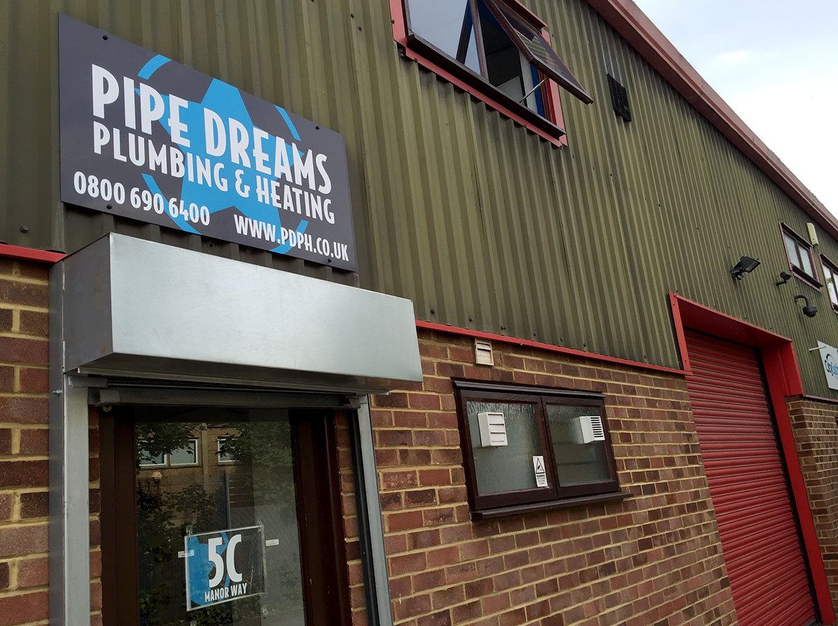 pipedreamsph's tweet image. Brand new sign at Pipe Dreams HQ, #Woking thanks to @print2media !