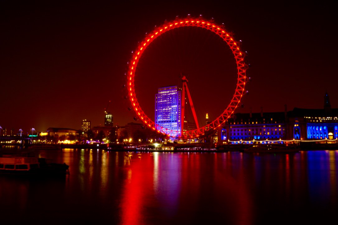 RedCloudPhoto's tweet photo. Evening Tours in London running all summer #redcloud #london #DSLR #learnmore https://t.co/RS6z3UHDTG