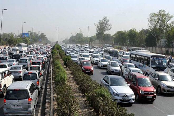 FinancialXpress's tweet photo. Delhi #auto , #taxi unions to protest against #appbasedservices | https://t.co/WcHmVvkBgR https://t.co/TzAFhLZxCM