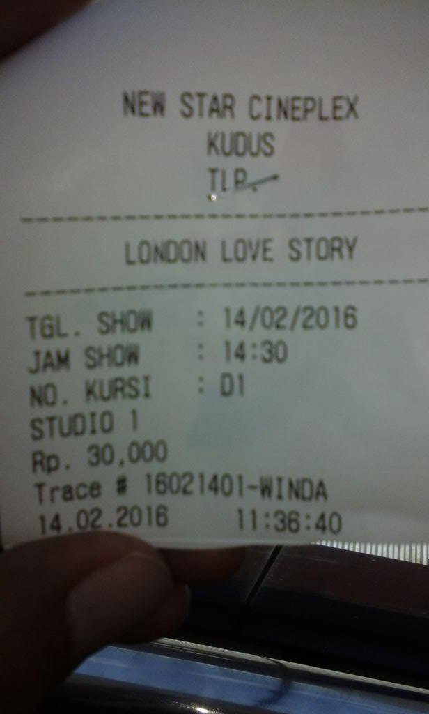 NanaFarida2's tweet photo. baperrrrrr ,,,,,, selamanya kita akn bersama melewati segakanyaaa @michelleziu #LondonLoveStory https://t.co/R69d2Z6S0E