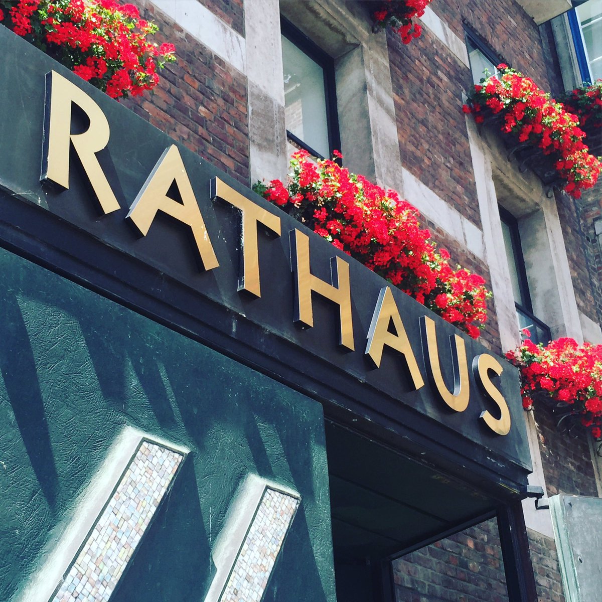 Heute Ratssitzung in #Düsseldorf. Livestream: www2.duesseldorf.de/rat/live.html