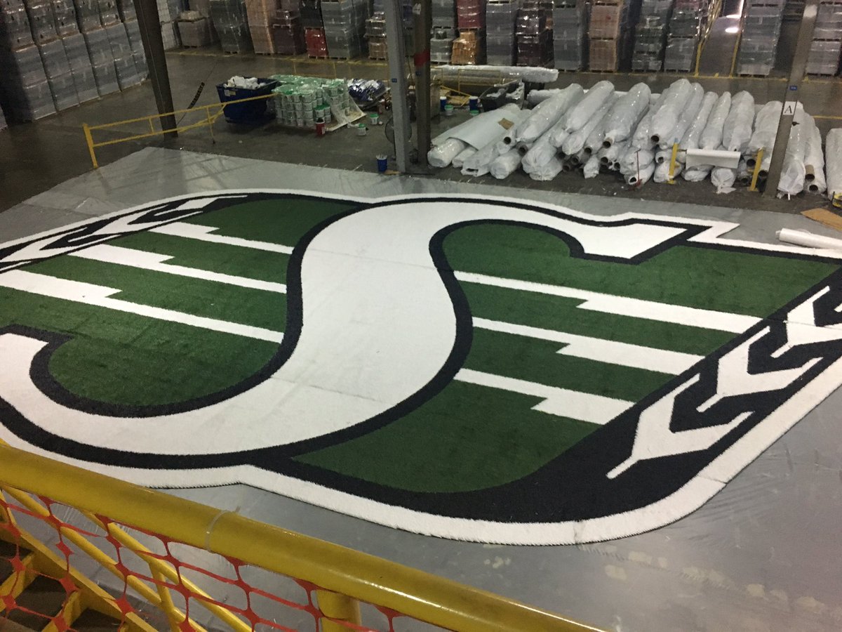 ReginaRev's tweet photo. Glimpse of @FieldTurf product to begin installation next week in NMS @sskroughriders #RRI #yqrstadium #yqr https://t.co/lG8rO4YsXq