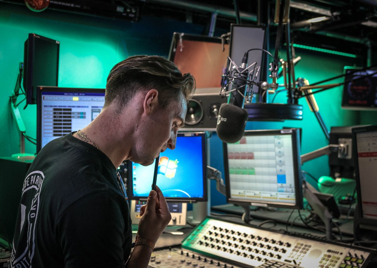 R1Dance tweet media