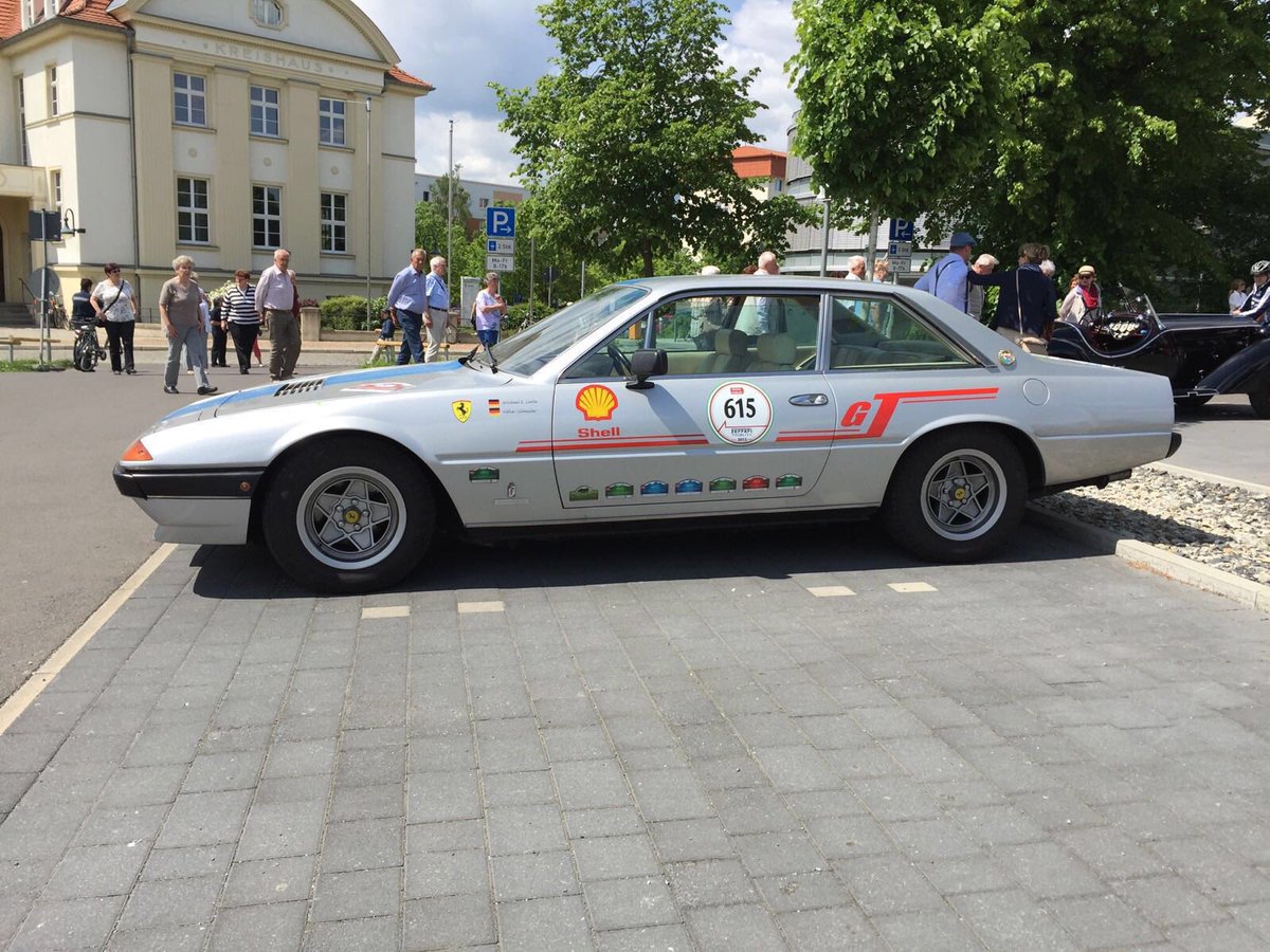 info_veteran's tweet image. Ferrari 400 For sale#www.sachsen-veteran.de