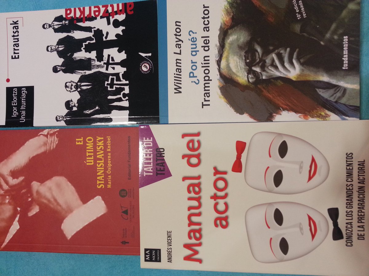 hitzliburudenda's tweet photo. Antzerkie be badekogu Hitzen / @EditFundamentos @ArtezblaiTeatro #RedBookEdiciones #antzerkia #teatro https://t.co/QbbykbtoQ0