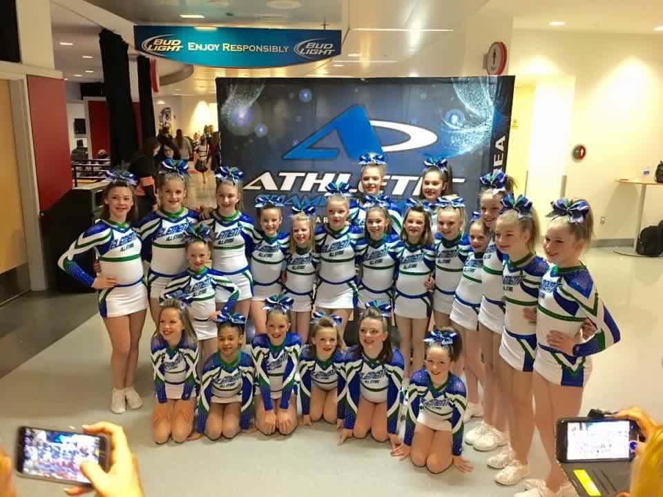 EAS_NEON's tweet photo. First practice of the season tonight! We're excited to be back where we started in small youth 2! #NTTYWBO 💚💙⚡️ https://t.co/uXh5tpLYcG