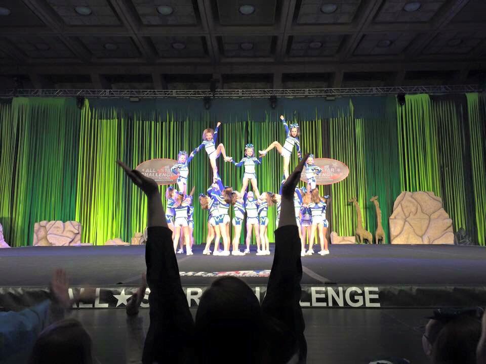 EAS_NEON's tweet photo. First practice of the season tonight! We're excited to be back where we started in small youth 2! #NTTYWBO 💚💙⚡️ https://t.co/uXh5tpLYcG