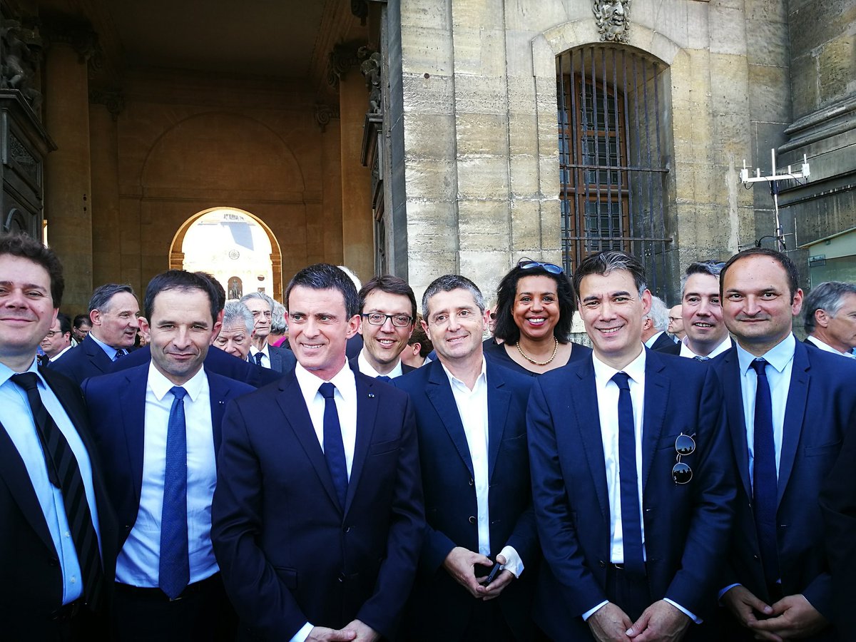 faureolivier's tweet photo. Ce qui n'a pas été possible dans l'hémicycle, l'a été autour de la mémoire de #Rocard . #gauchesreconciliables https://t.co/whnZfTtqog