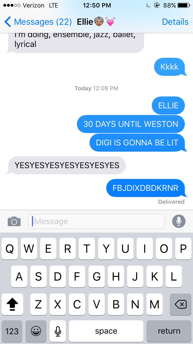 chloee_wells's tweet photo. @DigiTour @westonkoury1 @elliepmcfall #DigiSummer ITS GONNA BE SO LIT I MISS HIM SO MUCH https://t.co/IGNVyLEen3